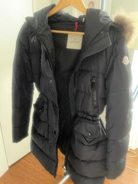 Moncler Black Women's Down Puffer Coat with Fur Trim Hood